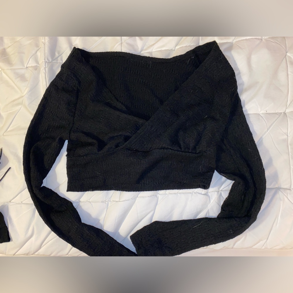 Small Shein Black Crop Top